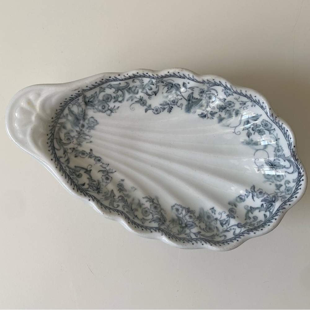 Ornate Blue Floral Shell Ceramic Dish - Picture 13 of 14